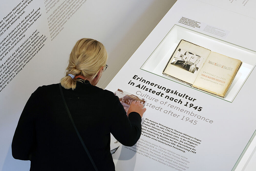 Blick in die Ausstellung im Ostflügel von Schloss Allstedt.